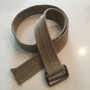 🔵 khaki colored woven cotton men’s belt